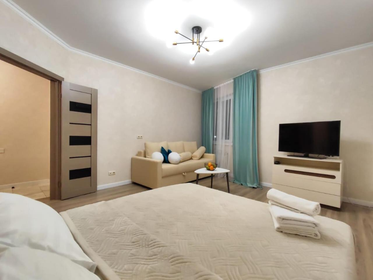 Apartment 51 2х комн с 2мя кроватями,раскладным диваном и раздельным санузлом на 1-6 гостей *