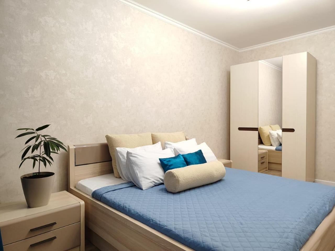 Apartment 51 2х комн с 2мя кроватями,раскладным диваном и раздельным санузлом на 1-6 гостей Nur-Sultan (Astana)